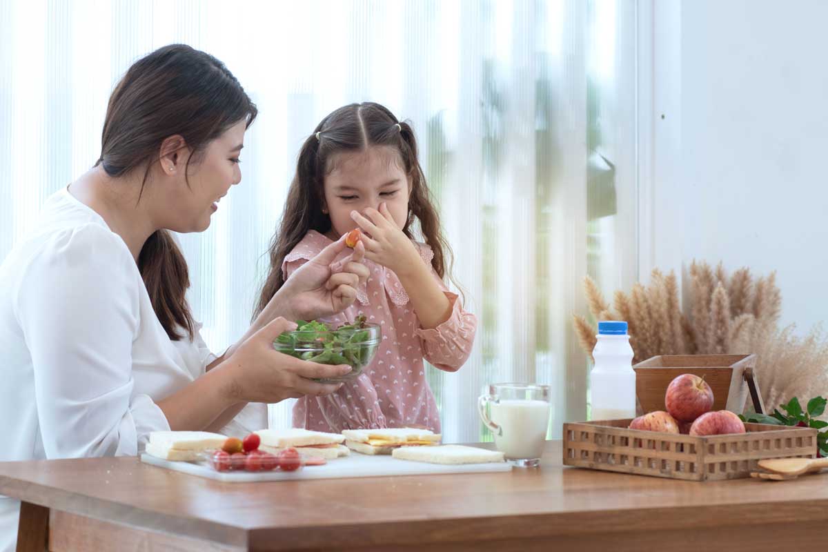 Understanding Mealtime Behavior Challenges